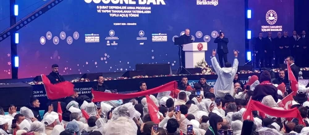 أردوغان: نهضنا من تحت الرماد وأعدنا بناء المدن المنكوبة