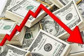 تراجع سعر الدولار في البنوك المصرية يعزز مؤشرات الاستقرار الاقتصادي